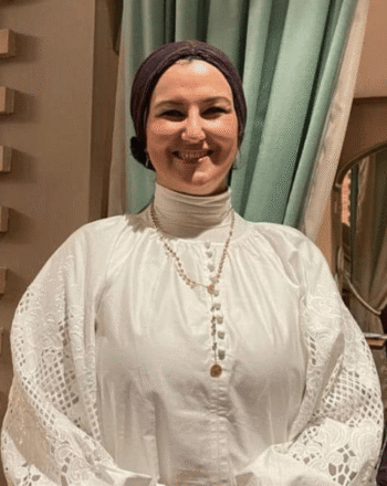Dr Zainab